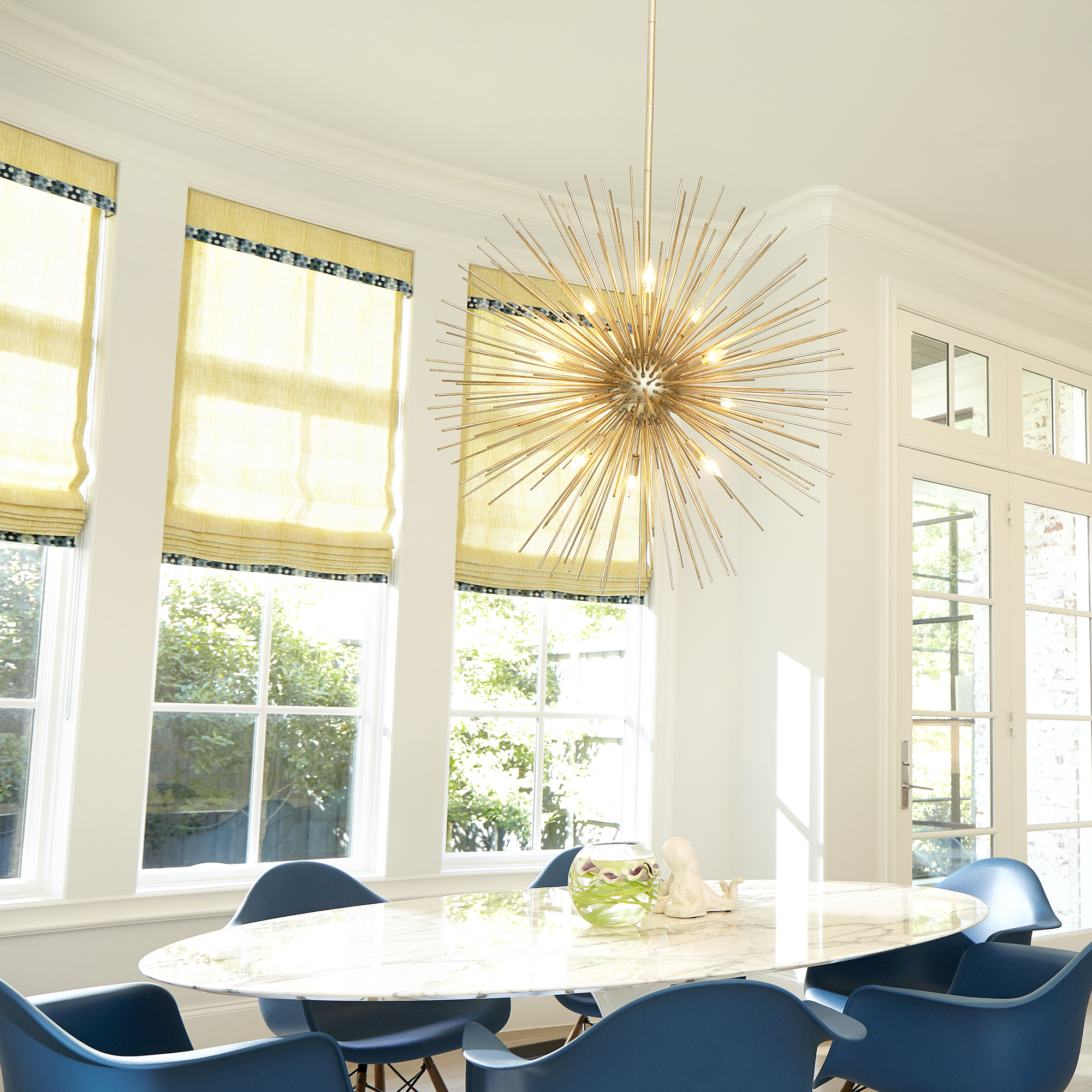 Dining area best sale light fixtures