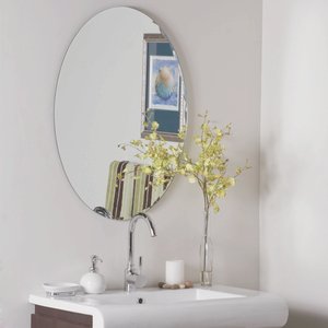Decor Wonderland-SSM3002-31.50 Inch Oval Frameless Scallop Beveled Mirror   Silver Finish
