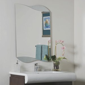 Decor Wonderland-SSM5033-7-Sonia - 31.50 Inch Novelty Bathroom Mirror   Silver Finish