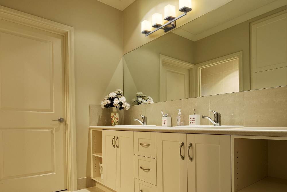 Z-Lite 1900-4V Tidal - 4 Light Bath Vanity in Fusion Style